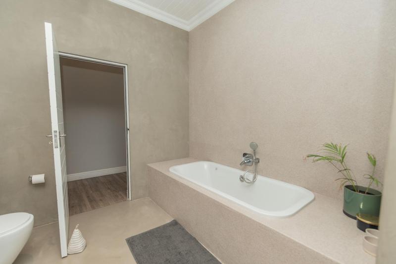 4 Bedroom Property for Sale in Kragga Kamma Eastern Cape
